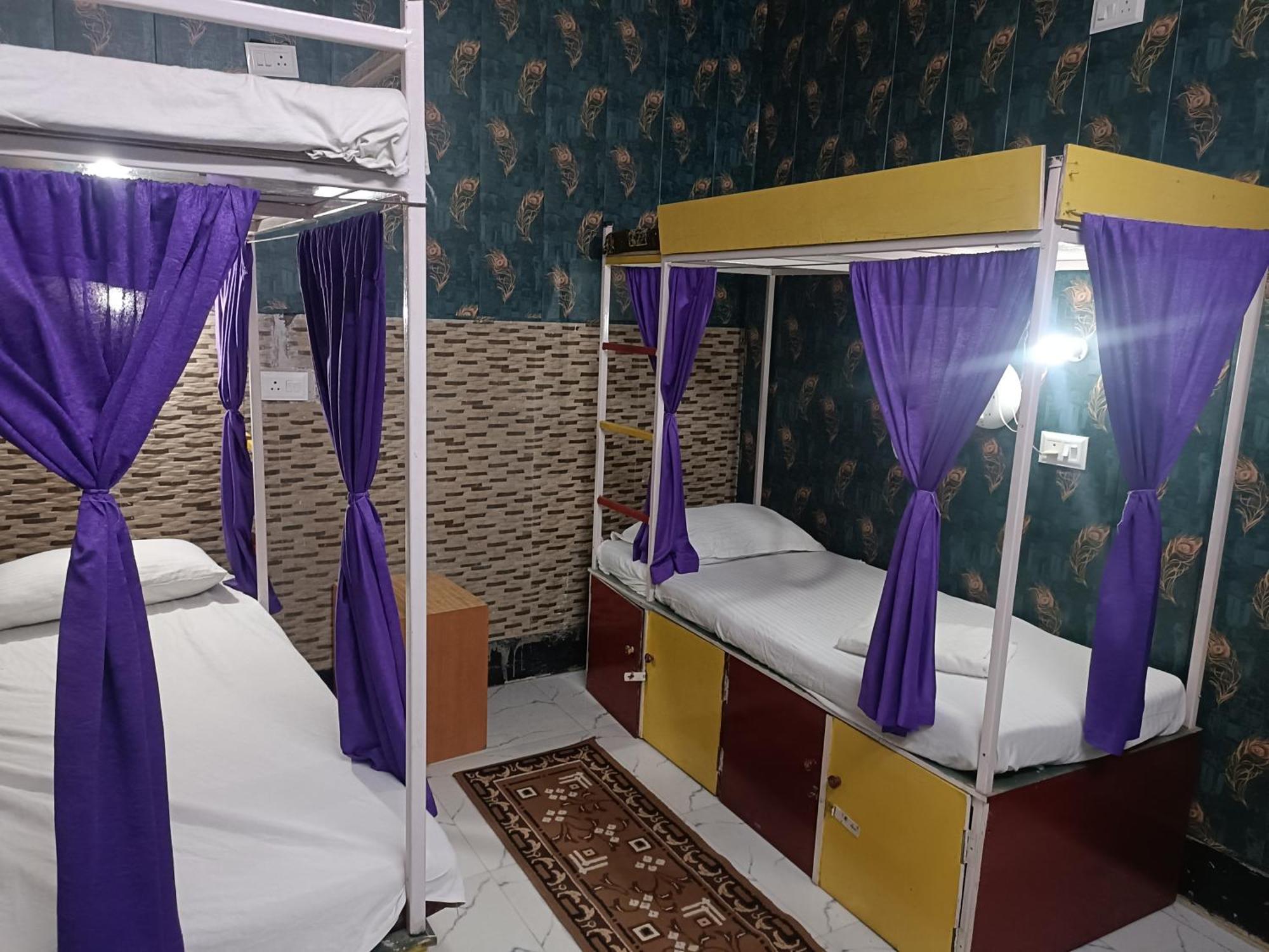 Mohit In Paying Guest House Varanasi Exterior photo