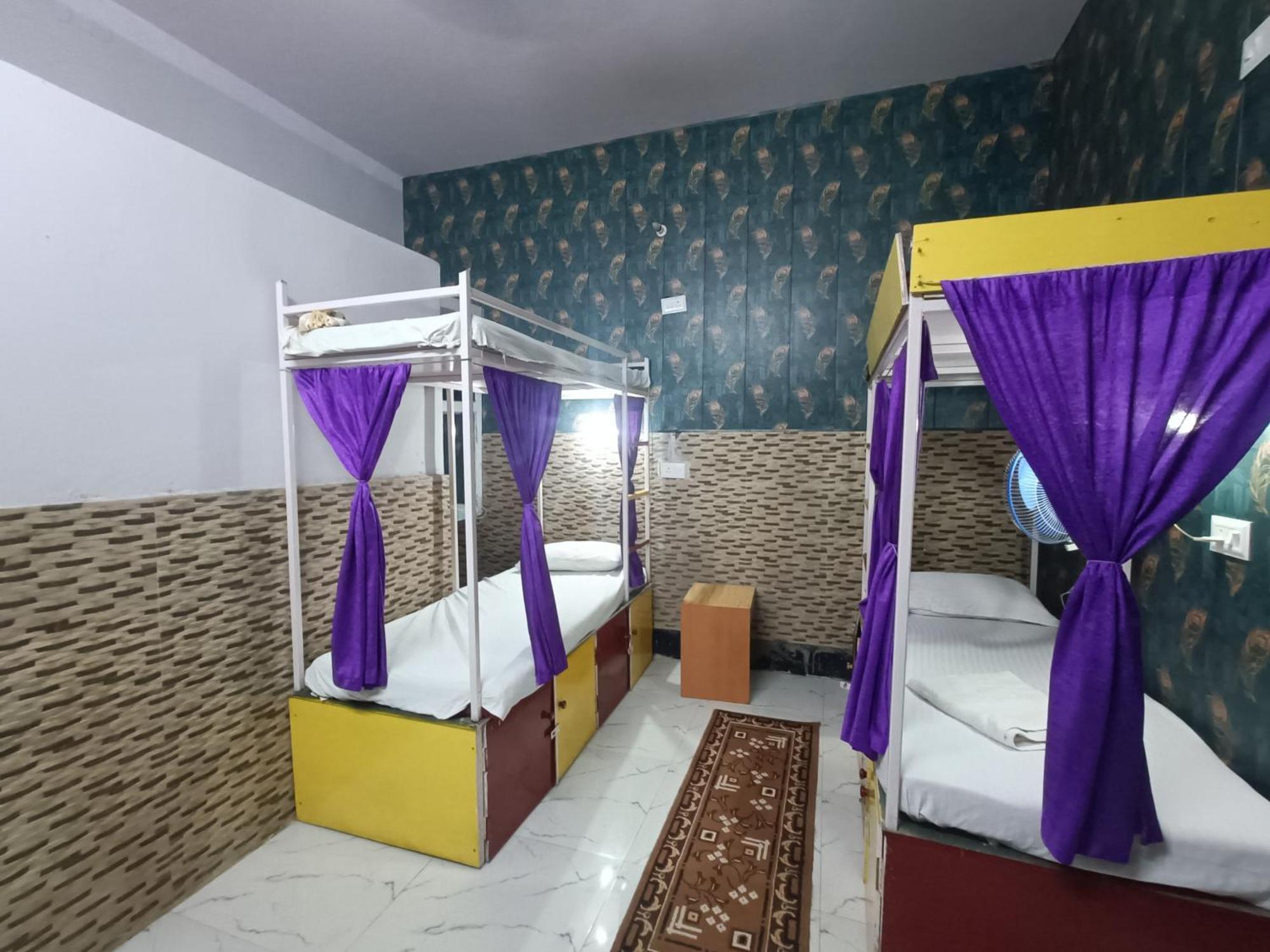 Mohit In Paying Guest House Varanasi Exterior photo