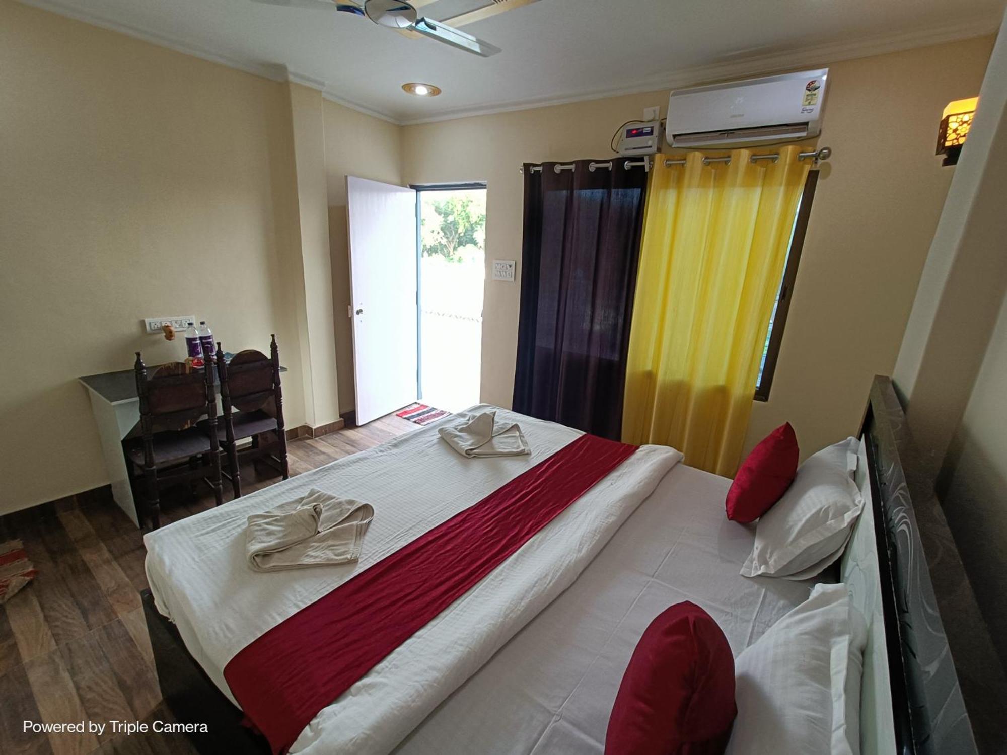 Mohit In Paying Guest House Varanasi Exterior photo