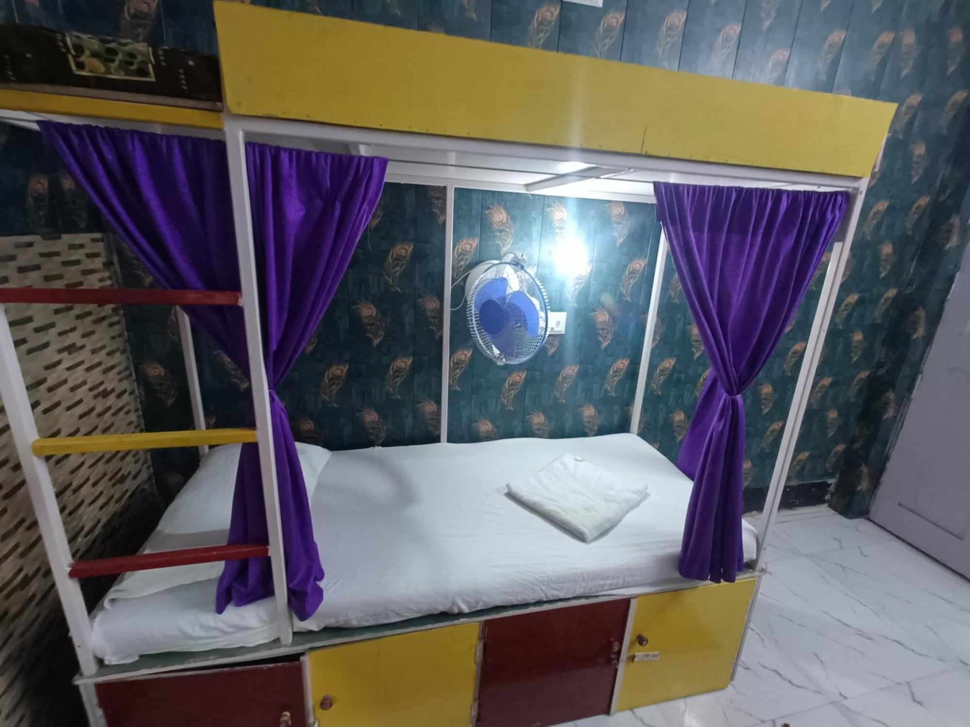 Mohit In Paying Guest House Varanasi Exterior photo