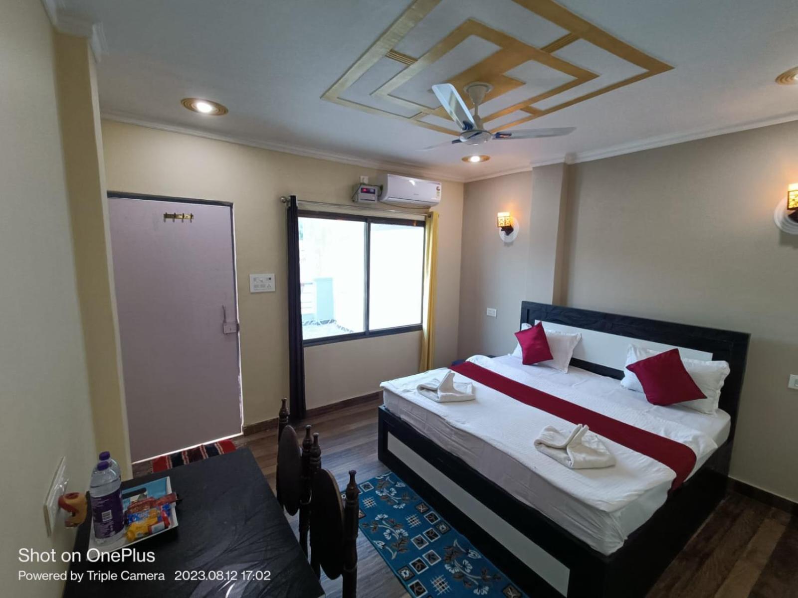 Mohit In Paying Guest House Varanasi Exterior photo