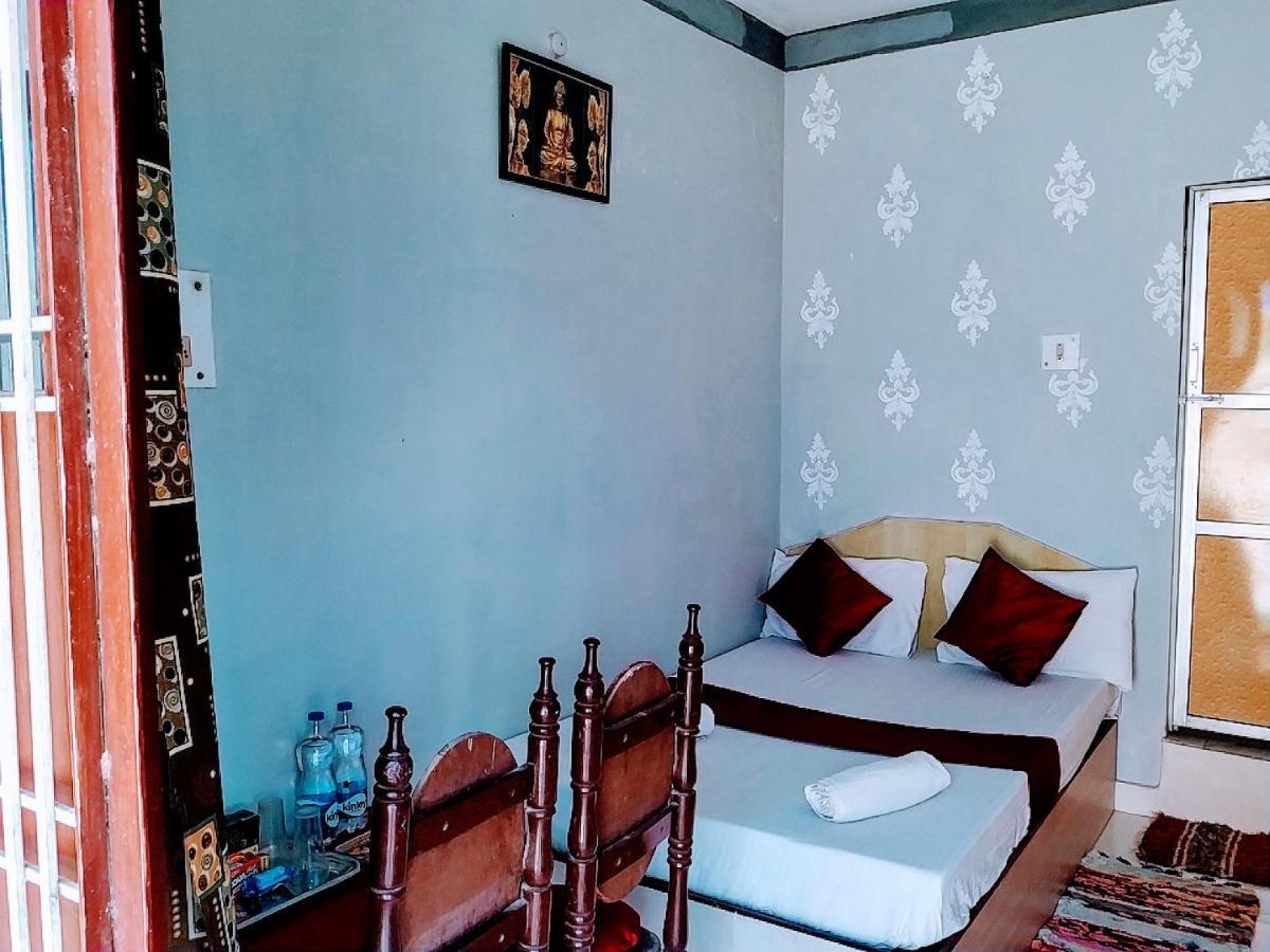 Mohit In Paying Guest House Varanasi Exterior photo