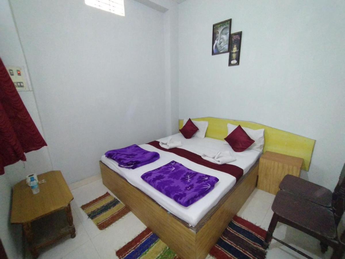 Mohit In Paying Guest House Varanasi Exterior photo